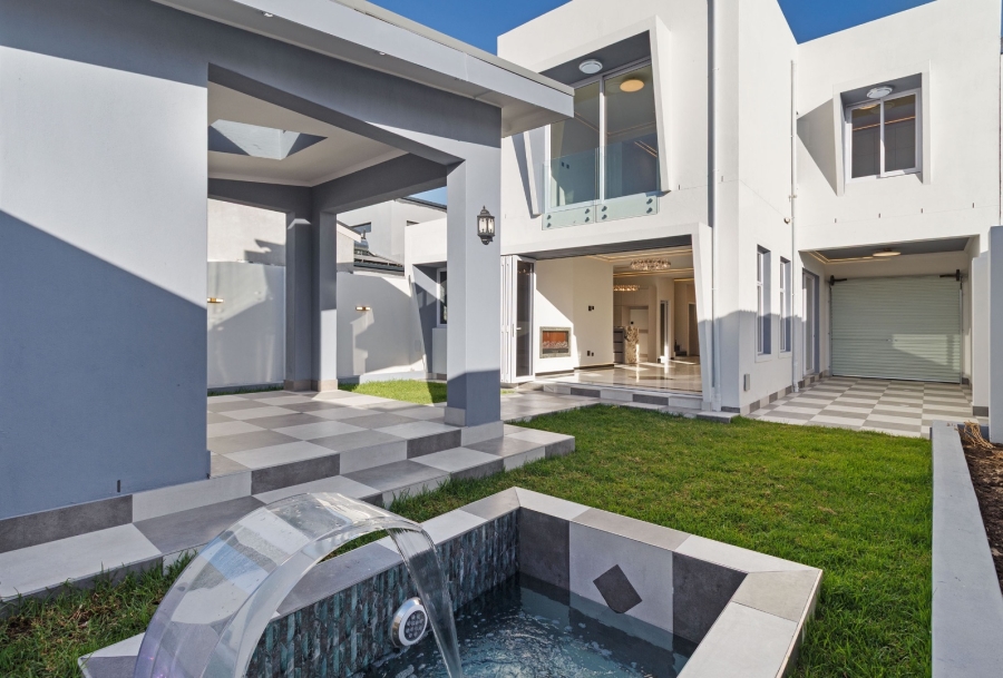 4 Bedroom Property for Sale in Sandown Western Cape